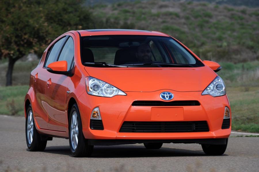  Toyota Prius C 2012 года  (фото 86 из 87)